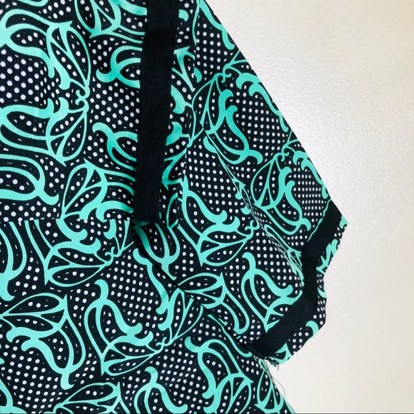 Boutique-Tracy Negoshian black/green/white tunic - Picture 6 of 8